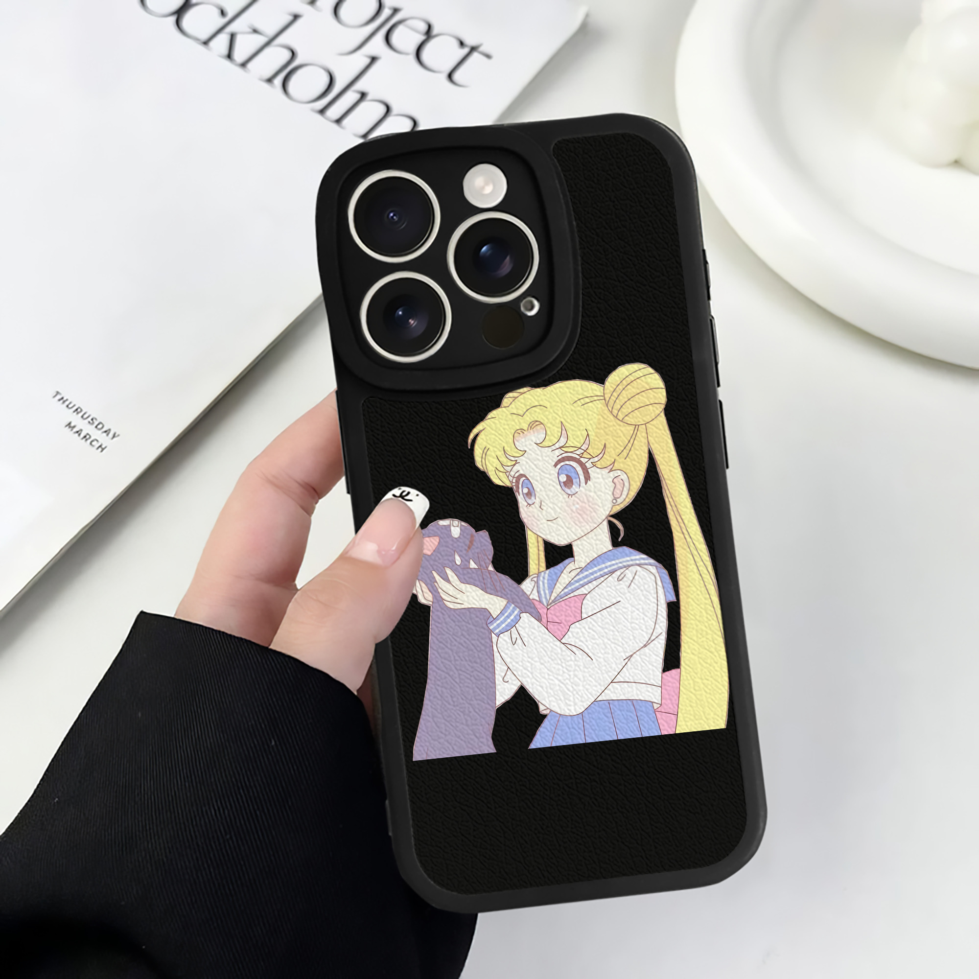（画像用） 美少女戦士セーラームーン 愛野 美奈子 あいの みなこ Sailor Moon Aino Minako 【iPhone 16シリーズ対応】シリコンスマホケース（レザー調） 材質：シリコン